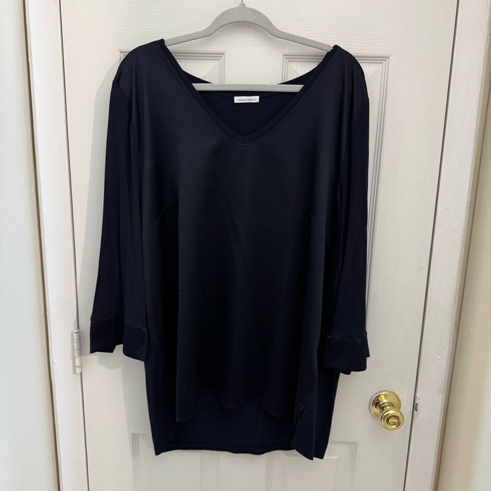 Fiorella Rubino Women’s Satin Front Tunic Size XL Black Flowy Boxy Long Sleeve